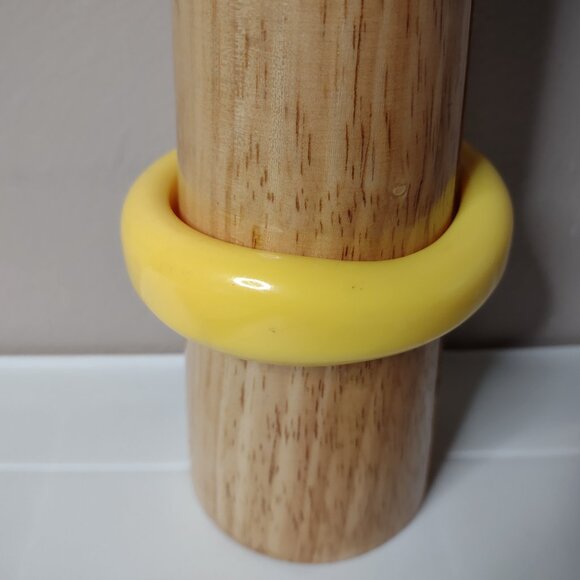 8 Inch Vintage Thick Yellow Bangle - Picture 5 of 12